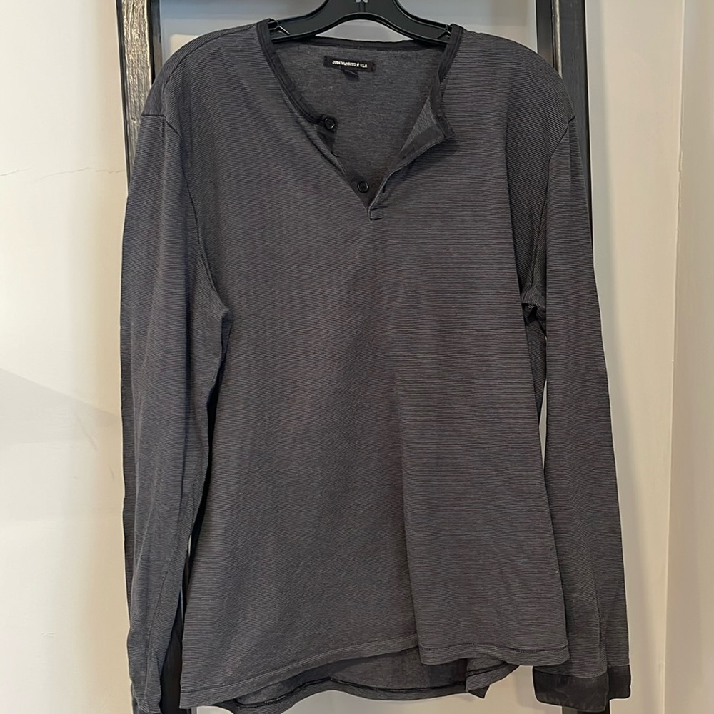John Varvatos men’s henly shirt. Size XL